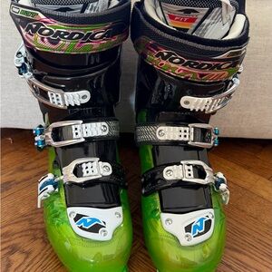 Nordica Fire Arrow F1 Ski Boots Size 29.5 Barely Used High Performance
